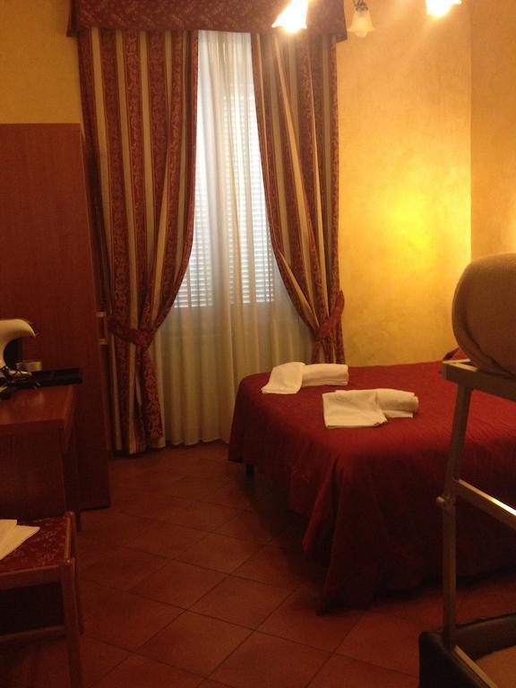 Roma Termini Inn Cameră foto