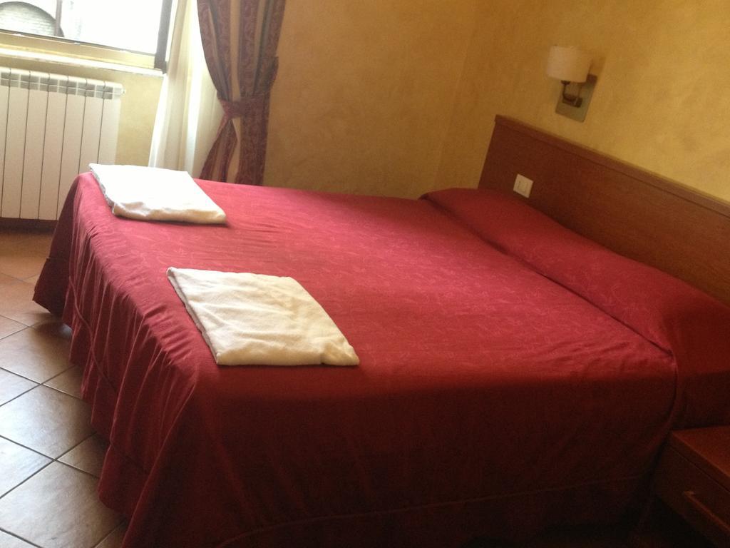Roma Termini Inn Cameră foto